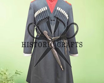 Kaukasische chokha-jas heren, traditionele Georgische militaire outfit, historisch kostuum