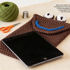 Easy Crochet Tablet Cover Pattern | Beginner Friendly | For 7x11 Inch Tablets | PDF Download