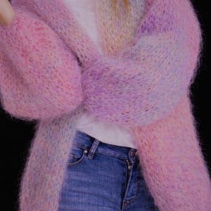 Strickjacke mit Muster gestrickt. Mohair Strickjacke Muster. Größe S, M, L, XL Dick, übergroß, bequem. Englisch, Französisch