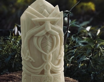 Bougie Thor - Bougie pilier scandinave fabriquée à la main avec runes vikings, autel païen de décoration nordique, offrez-lui ses runes exclusives faites à la main