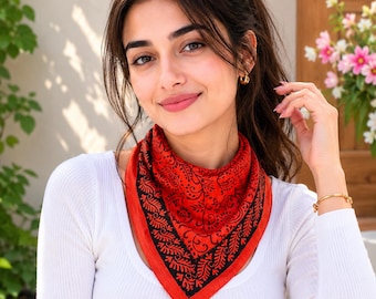オレンジと黒のペイズリー柄バンダナスカーフ（男女兼用）、コットン製ヘッドスカーフ、ウエスタンカウボーイバンダナ、プリントネックスカーフ、スクエアネッカチーフギフト |