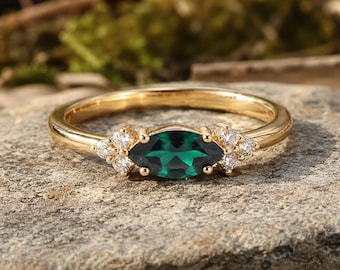 Anillo de compromiso marquesa de esmeralda verde, oro de 14 quilates, anillo de promesa minimalista, anillo de diamantes en racimo, regalo nupcial, regalo de boda para mujer, regalo para ella.