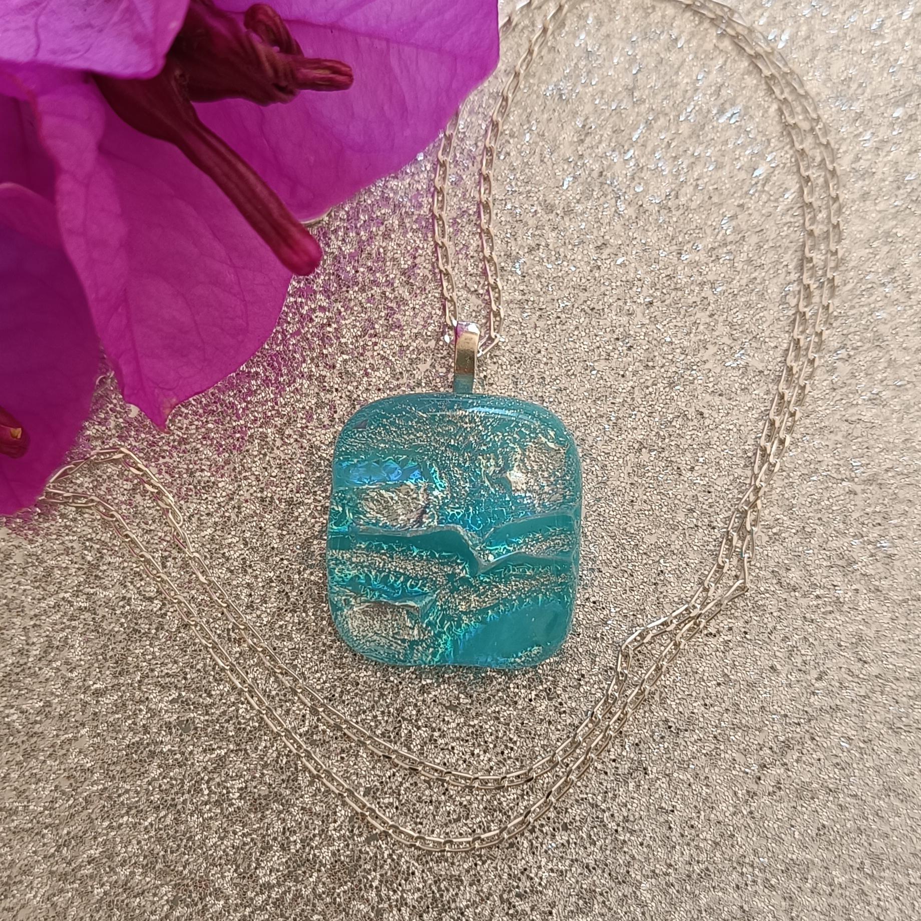 Pendentif Carré - Bijou Fantaisie - OCCASION