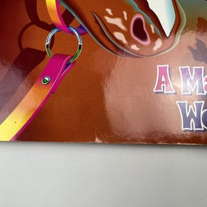 Un mundo mágico: libro gigante para colorear y actividades (Lisa Frank) Libro de bolsillo imagen 3