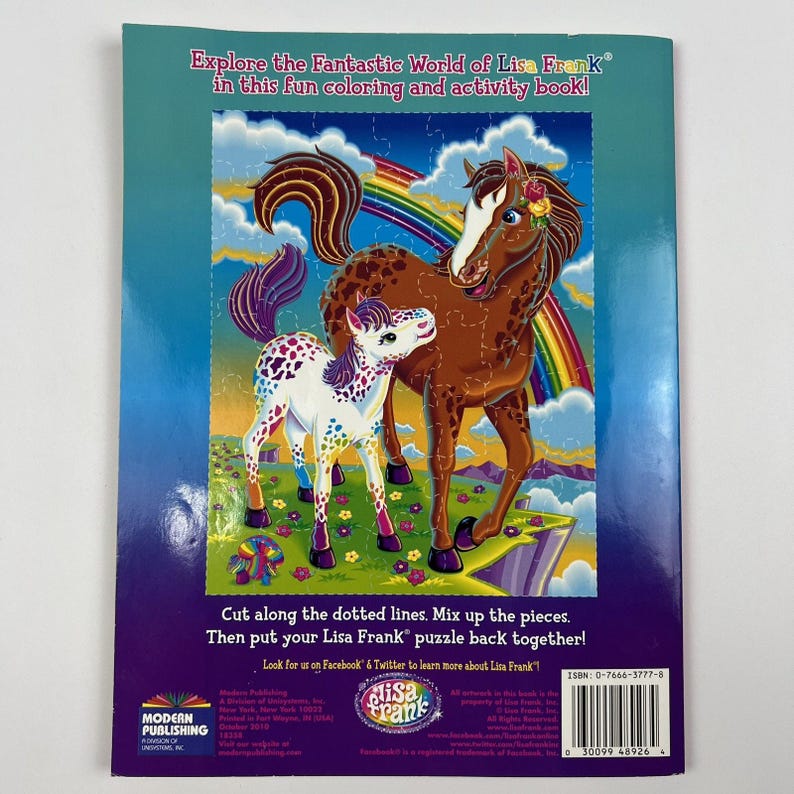 Un mundo mágico: libro gigante para colorear y actividades (Lisa Frank) Libro de bolsillo imagen 2