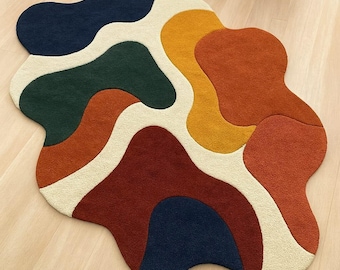 Hand-Tufted Wool Area Rug: Abstract Organic Shape, Multicolor 5x8