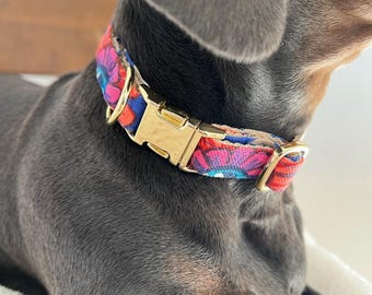 Blue dog collar with floral pattern – Handmade & Adjustable – Buckle in gold or silver