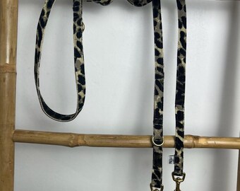 Dog leash 2m leopard print beige brown – Handmade & Adjustable – Carabiner in gold or silver