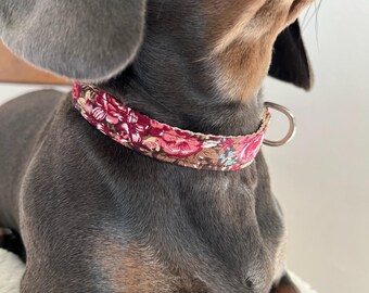 Dog collar with floral pattern, burgundy brown – Handmade & Adjustable – Buckle in gold or silver