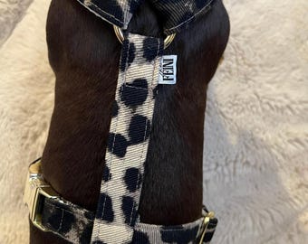 Dog harness, leopard print, beige and brown – handmade and adjustable – buckle in gold or silver
