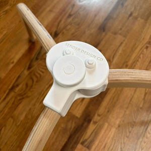 Connecteur pliable verrouillable pour salle de sport Lovevery® Play