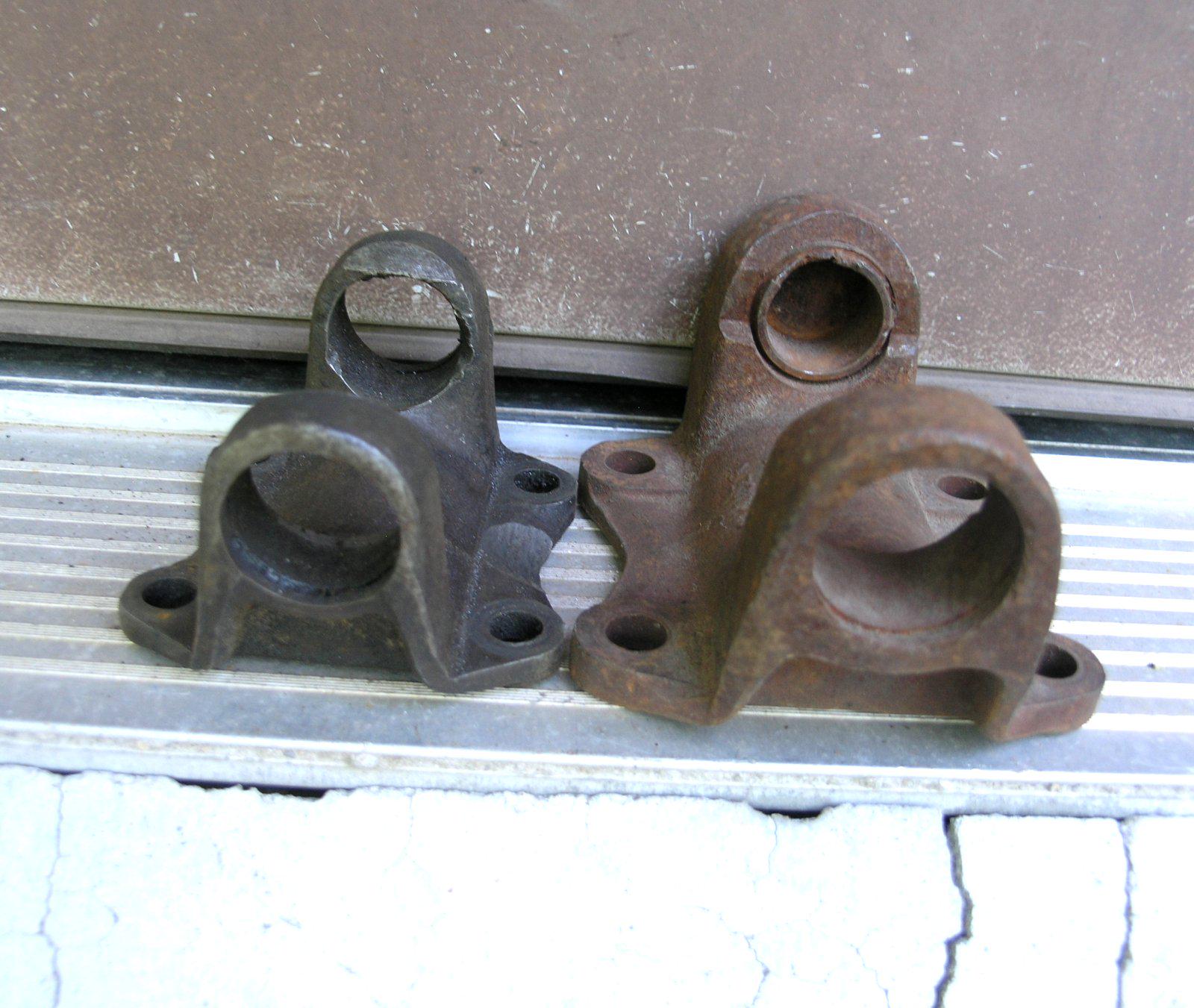Cast Iron Clevis Mounting Brackets (2): DIY Wall Sconce, Industrial ...