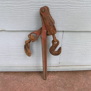 Vintage Lever Chain Load Binder: rustic farm decor, Forged Hooks & Rusty Metal Chain, Rustic Decor garden hanger