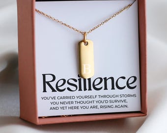 Halskette mit Initialen-Anhänger für Resilienz – Personalisiertes Geschenk für Stärke, bedeutungsvoller Affirmationsschmuck