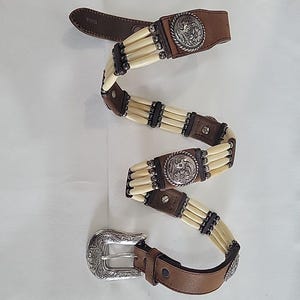 Vintage Tony Lama Leather Concho Belt Unisex Medium Western Cowgirl Tony Lama | Accessories | Tony Lama Texas Star Leather Belt  main image 3