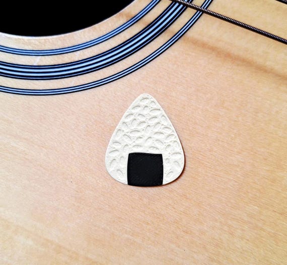Onigiri Guitar Pick – Textured Rice Ball Pick With Black Grip for