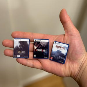 PS5 Game Case Magnet – Mini PS Game Case – Fridge Magnet – Gamer Gift – RE4, Village, RE9