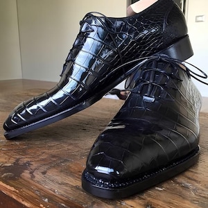 handmade alligator leather printed oxfords shoes for men, black  Crocodile embossed shoes