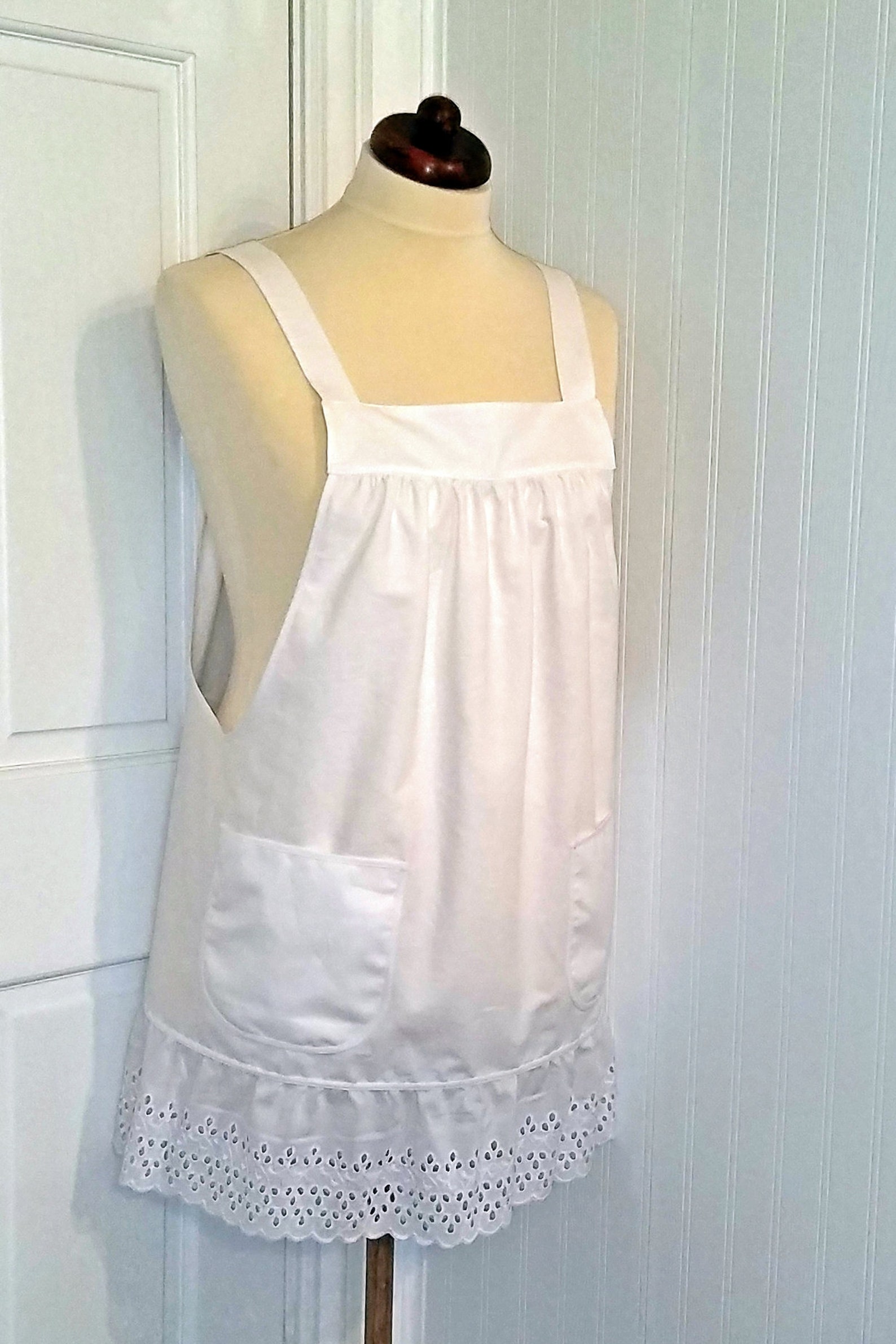 white pinafore apron plus size