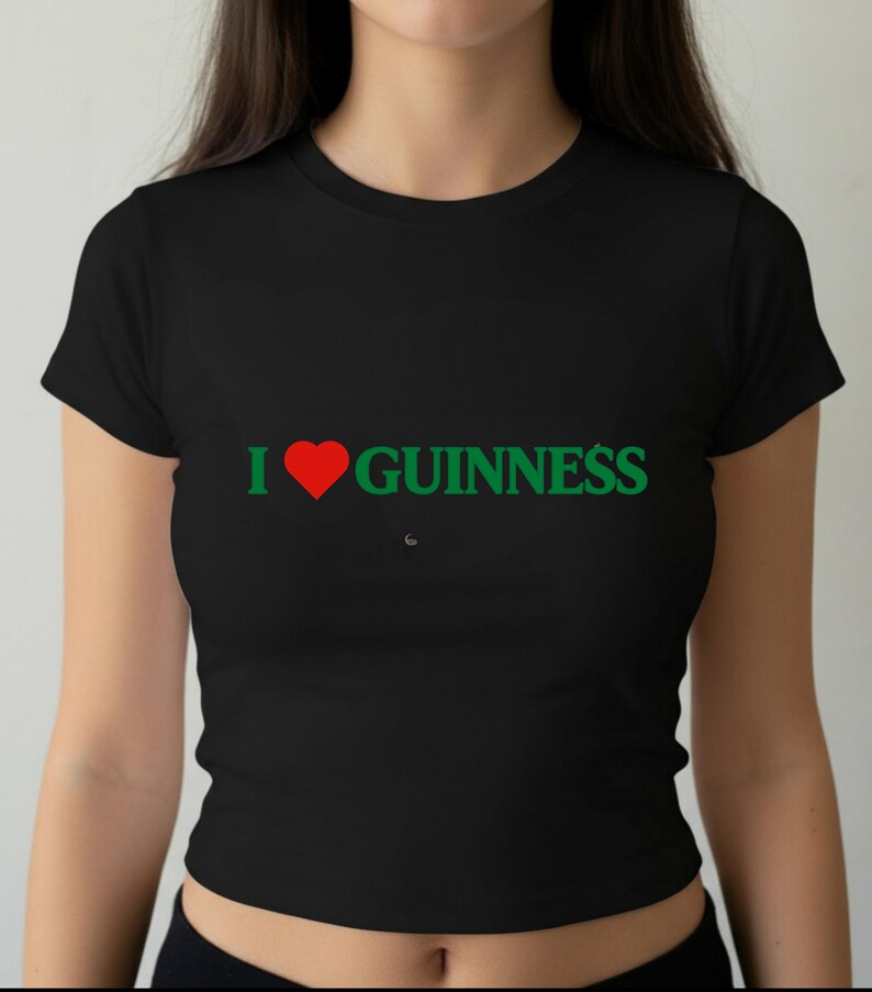 I Love Guinness Funny St Patricks Day Baby Tee Crop Top Shirt, I Heart Beer, Green St Patty's Cropped T-Shirt Women