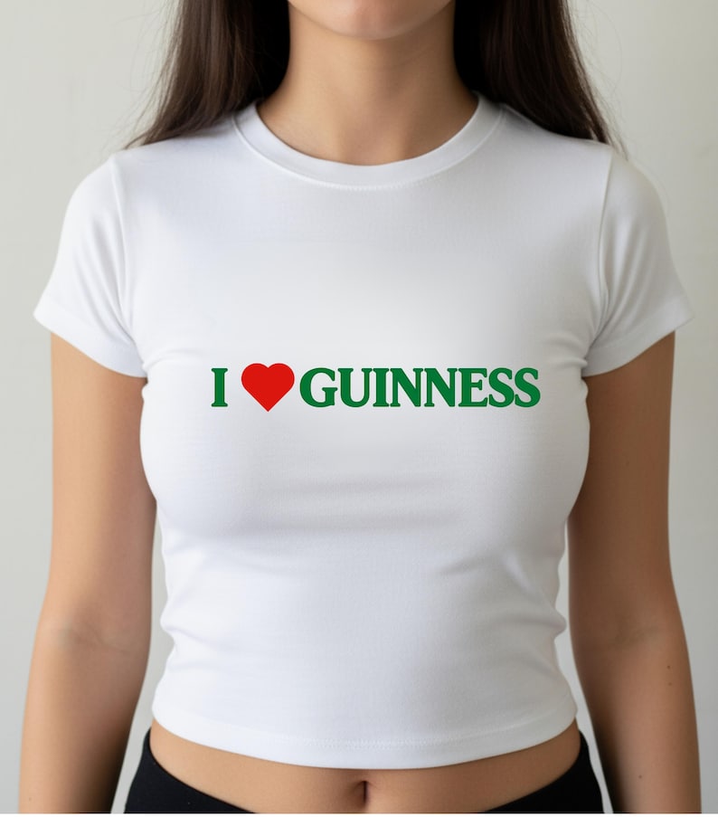 I Love Guinness Funny St Patricks Day Baby Tee Crop Top Shirt, I Heart Beer, Green St Patty's Cropped T-Shirt Women