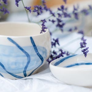 Handgjord keramikskål – Blue Wave Pottery, modern minimalistisk serveringsskål, hantverksporslin