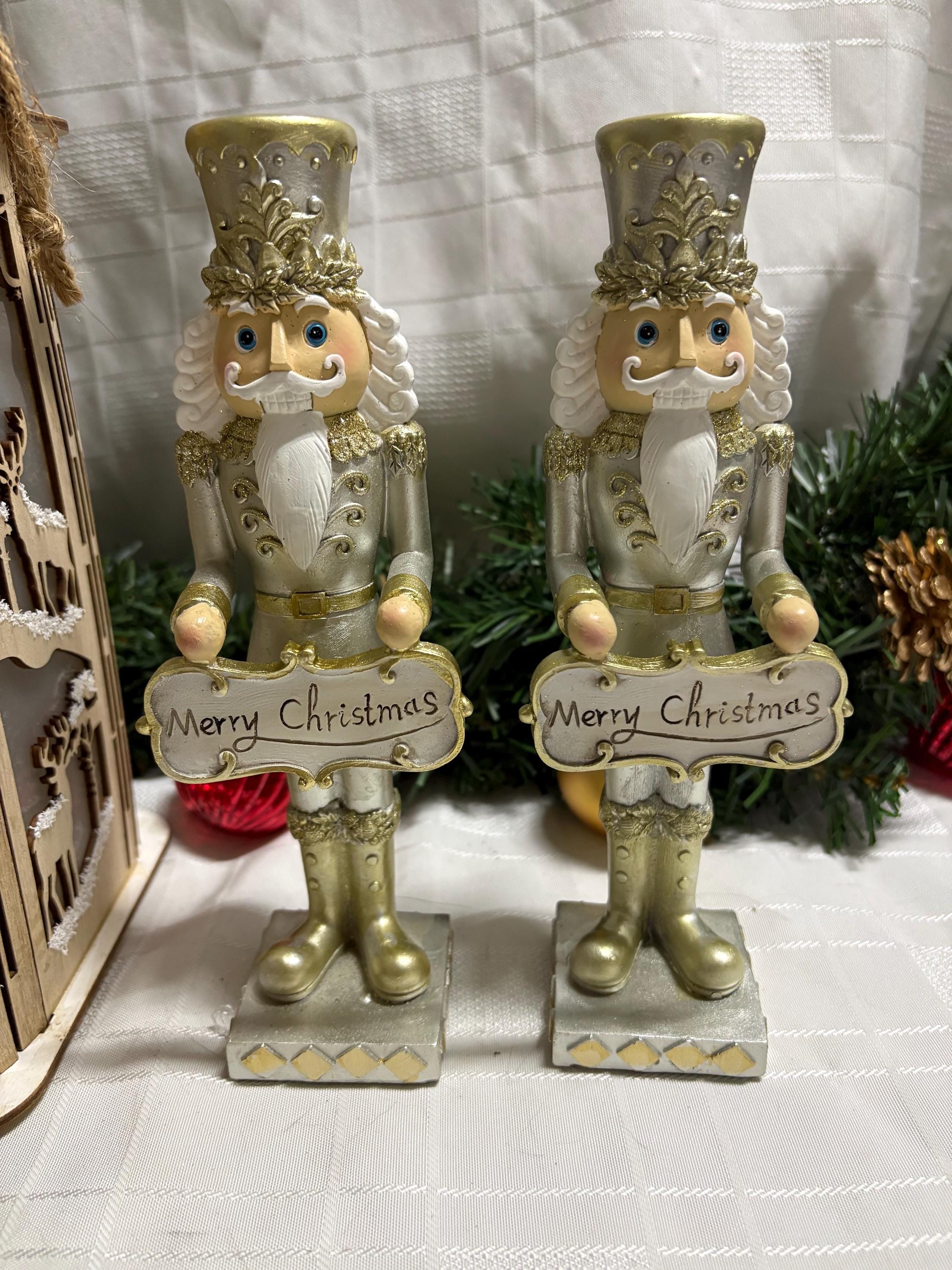 Gisela Graham Stier hond met vacht en kroon hars decoratie 12 cm Set van 2