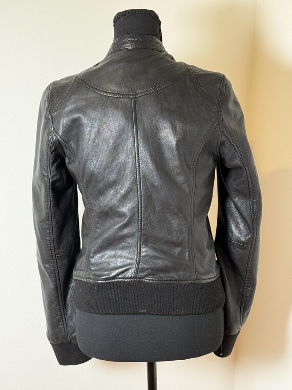 Vintage solid black leather jacket - image 3