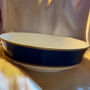 Cathy Hardwick for Mikasa Black Onyx A6700 Bone China Fruit Sauce Vegetable Cereal Bowl.