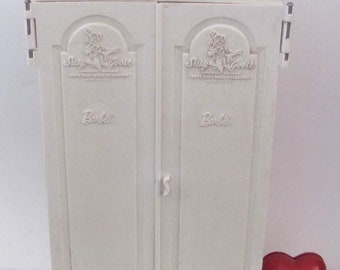 barbie wardrobe case