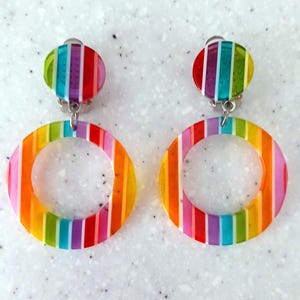 Halt für G Vintage Creolen Gestreifte Lucite Clip On Style Durchscheinend