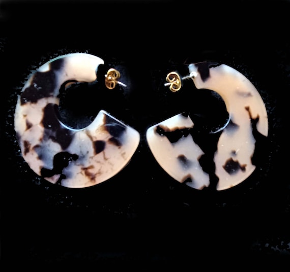 Vintage Marbled Lucite Hoop Earrings Large Pierce… - image 1
