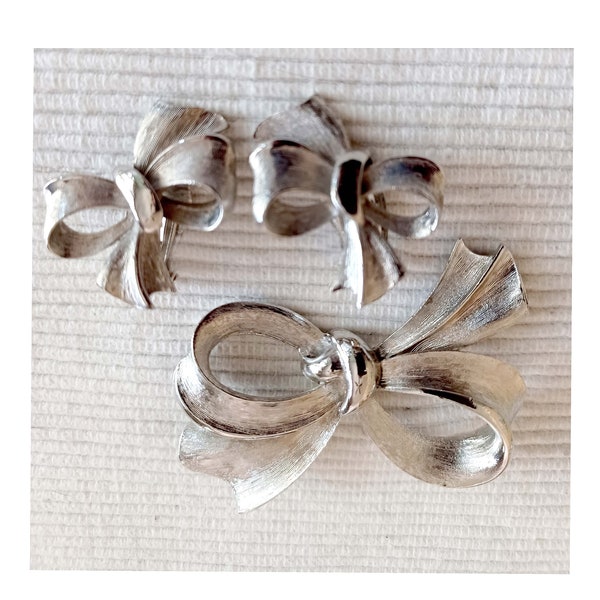 Vintage BOW Brooch & Earrings Set by Designer Park Lane