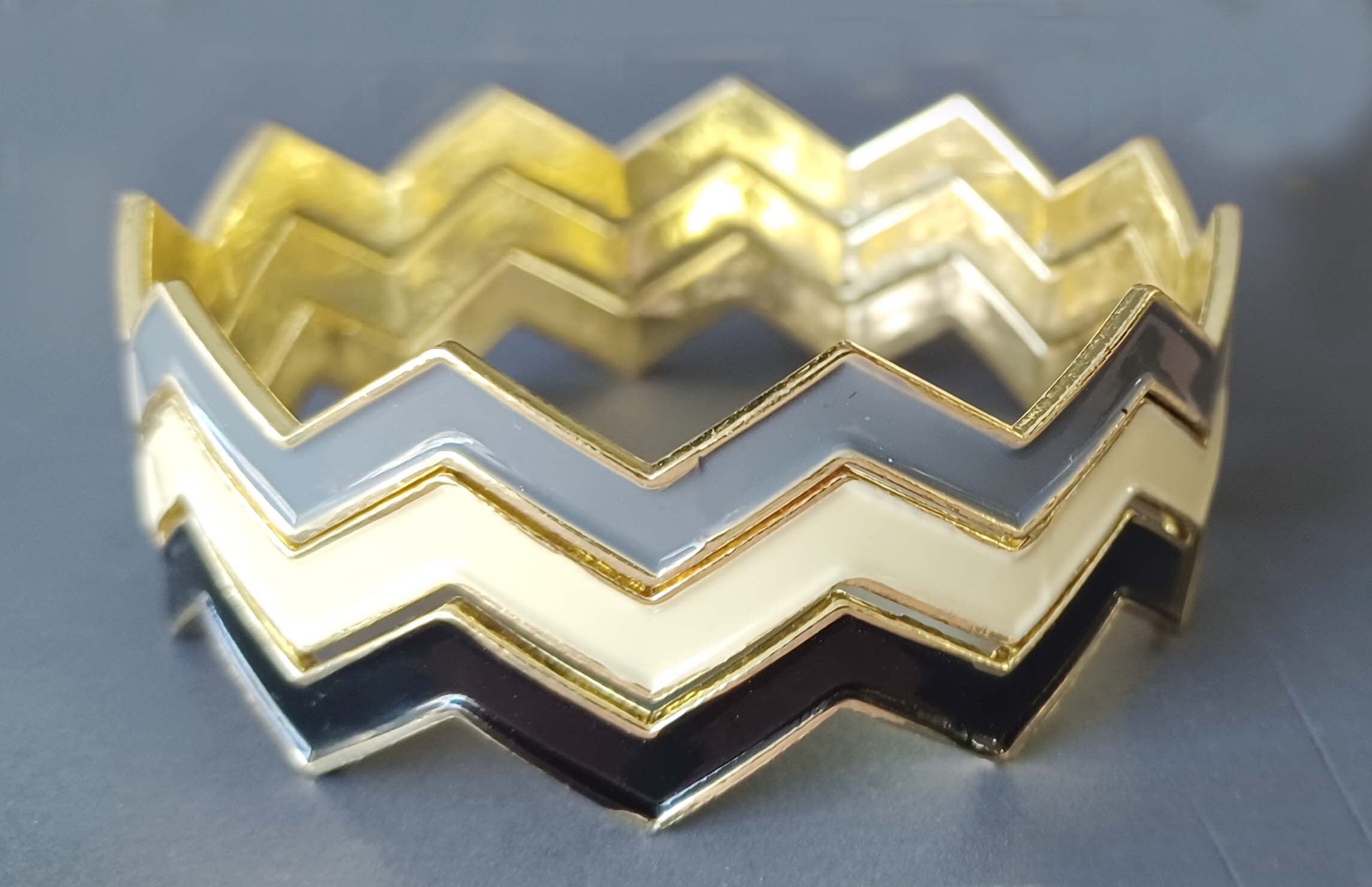 ゆうEXTRA VAGANZA ➖70's Vintage Bangle Vintage Zigzag Bangle Bracelet Set 3 Bracelets in One Retro
