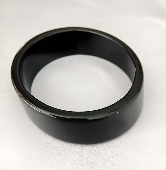Vintage Lucite Bangle Basic Black Distorted Shape… - image 1