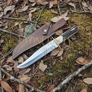 Handsmidd jaktkniv i D2-stål, handtag i hjorthorn, läderslida | Bästa presenten till honom