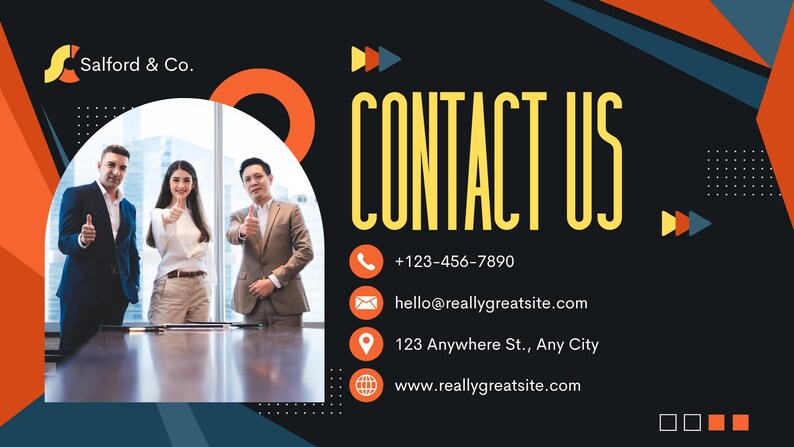 Puede incluir: Un dise&ntilde;o de tarjeta de visita con el texto "CONT&Aacute;CTENOS" en amarillo. El dise&ntilde;o incluye informaci&oacute;n de contacto como un n&uacute;mero de tel&eacute;fono, correo electr&oacute;nico y sitio web. Tres personas con vestimenta de negocios dan un pulgar hacia arriba.