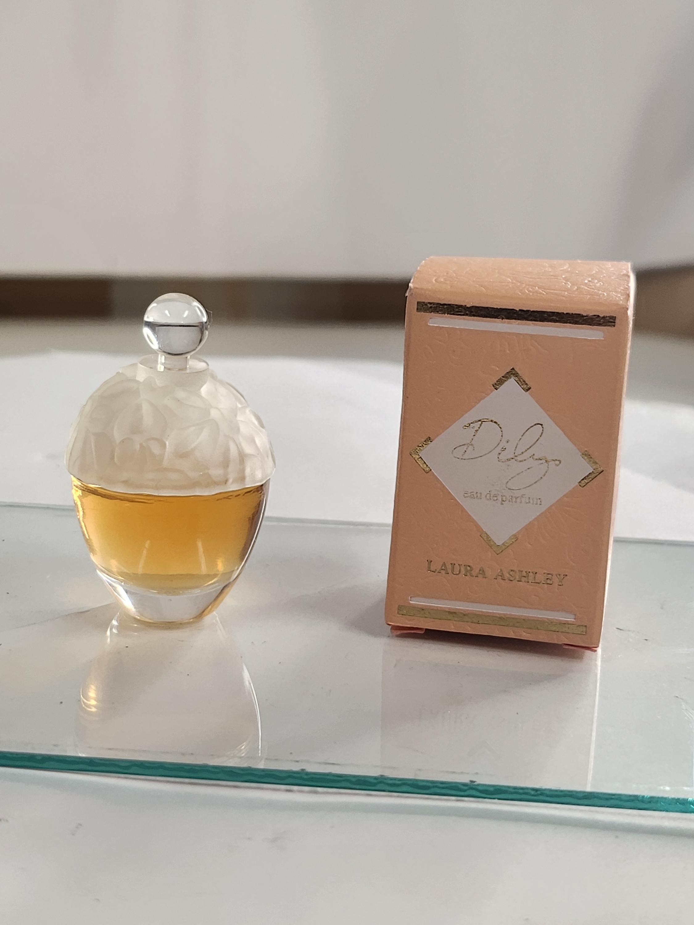 ローラアシュレイ Dilys ディリス オーデトワレ 30ml 香水 Perfume Laura Ashley - Etsy