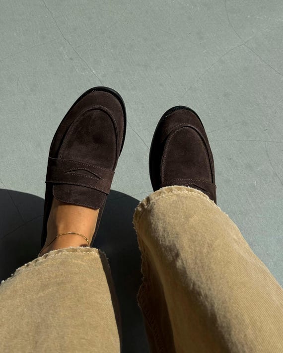 Elegant suede women loafers