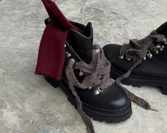 Women boots with chunky sole