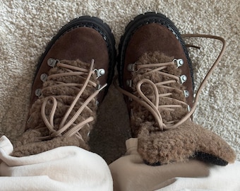 Sheepskin women boots, warm winter footwear
