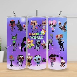 Könnte beinhalten: Drei Edelstahlbecher mit lila Hintergrund und Cartoon-Charakter-Designs. Der Text "Dandy World" ist auf dem mittleren Becher abgebildet. Jeder Becher hat einen silbernen Strohhalm.