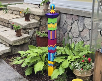 Colorful Wood Garden Art Totem: Hand Painted Lawn Décor