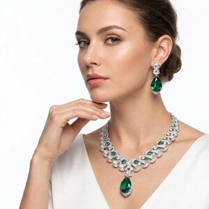 Elfenbloemen sieradenset met zirkonia: ketting en oorbellen | Robijn, smaragd, amethist, saffier