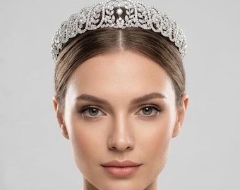 Zilveren hoofdband met zirkoonkroon: bruids luxe diadeem bruiloft haarsieraden accessoires
