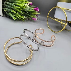 Set di bracciali tricolori placcati in oro 18k, bracciali impilabili in oro, argento e oro rosa