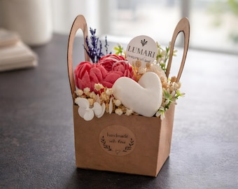 Mother's Day Gift for Mom | Flower Candle with Heart Candle | Handmade Candle Box | Romantic Decor | Small Gift Idea for Her