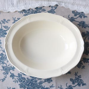 Ciotola ovale per verdure Wedgwood Queen’s Ware Queen’s Plain 25 cm – Piatto da portata vintage in ceramica color crema – Prodotto in Inghilterra – Servizio da tavola in stile rustico