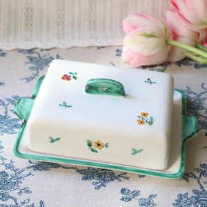 Gmundner Keramik "Streublumen" (Scattered Flowers) Butter Dish – Austrian Farmhouse Hand-painted Butter Box – Visible Signs of Use