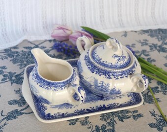 Juego de jarro para crema y azucarero Villeroy & Boch Burgenland Blue con bandeja pequeña – Estilo rústico azul y blanco – Loza estampada en azul (1947-1956)